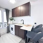 Charming Studio In Porte De Versailles Paris